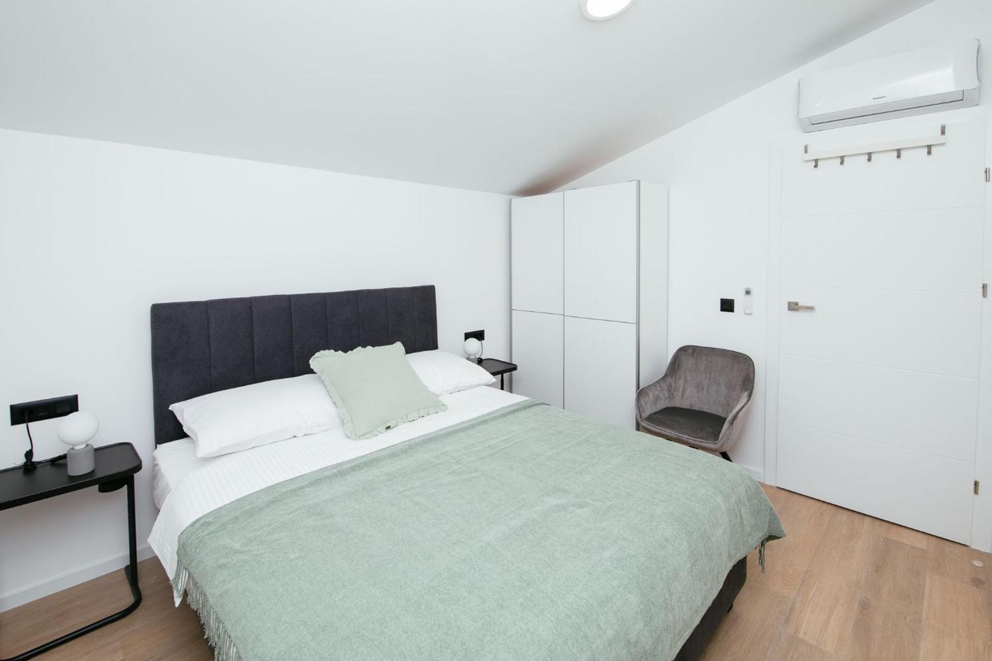 Didixi Apartments Pakoštane Esterno foto