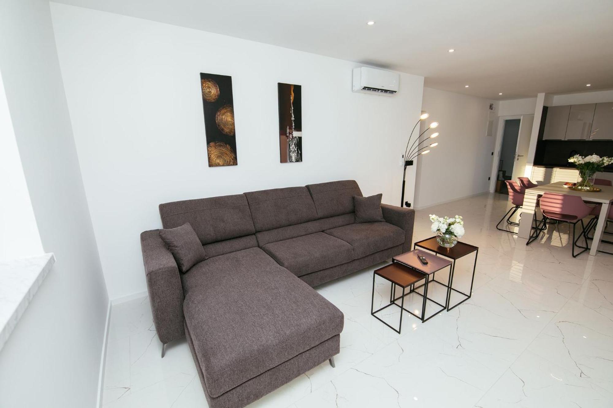 Didixi Apartments Pakoštane Esterno foto